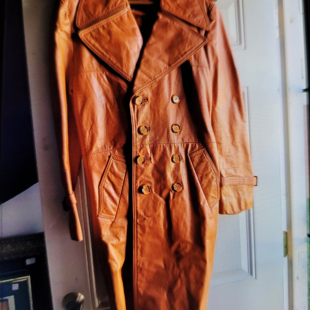 Men's Double-Breasted Tan Leather Trench Coat - Picture 3 of 16